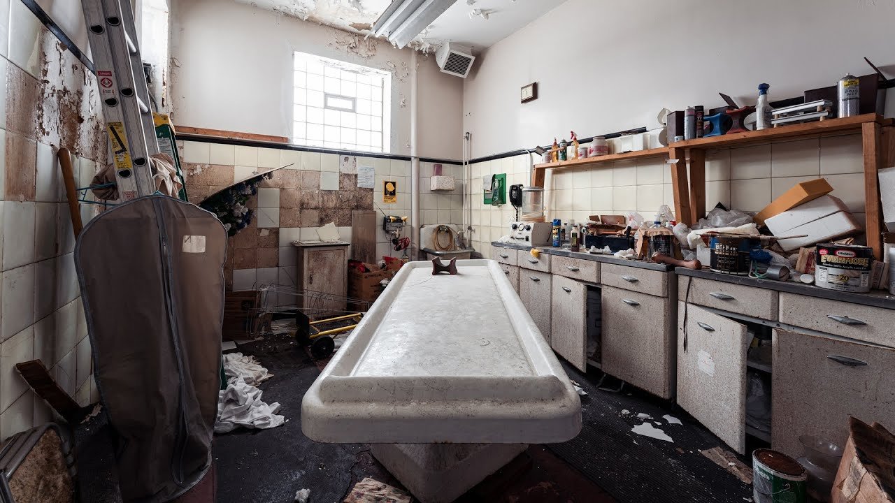 funeraria-abandonada-encontramos-restos-cremados-no-morgue